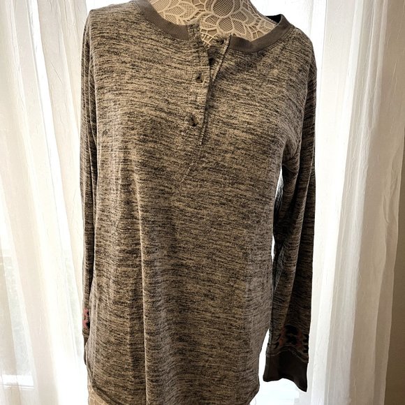 NWT Henley Style Shirt with Embroidered Sleeves - Picture 2 of 5